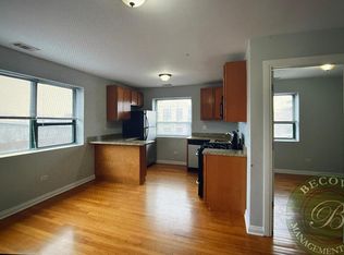 7610 N Marshfield Ave #403, Chicago, IL 60626