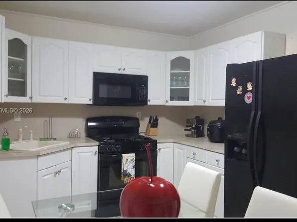 15431 SW 101st Ave, Miami, FL 33157