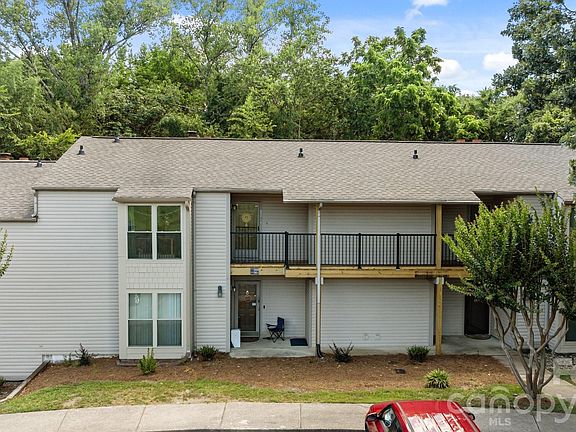 3rd image of 11069 Cedar View Rd