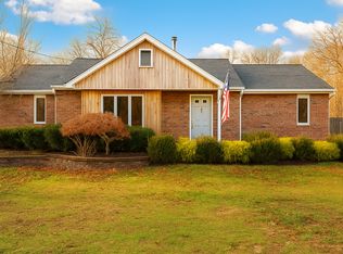 16 Pinewood Rd, Howell, NJ 07731