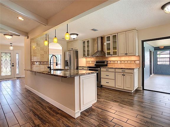 3rd image of 3112 Hunter Pl