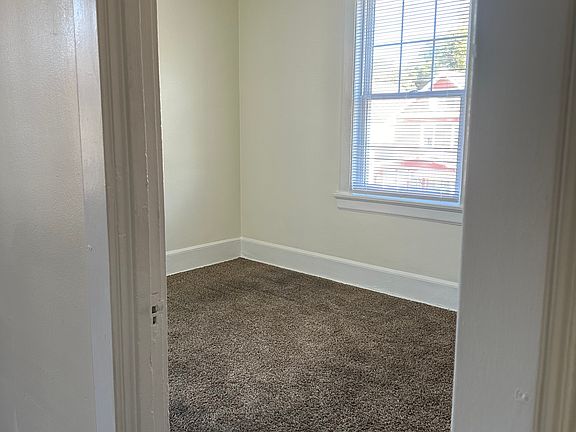 3rd image of 1403 Pearce Park #3