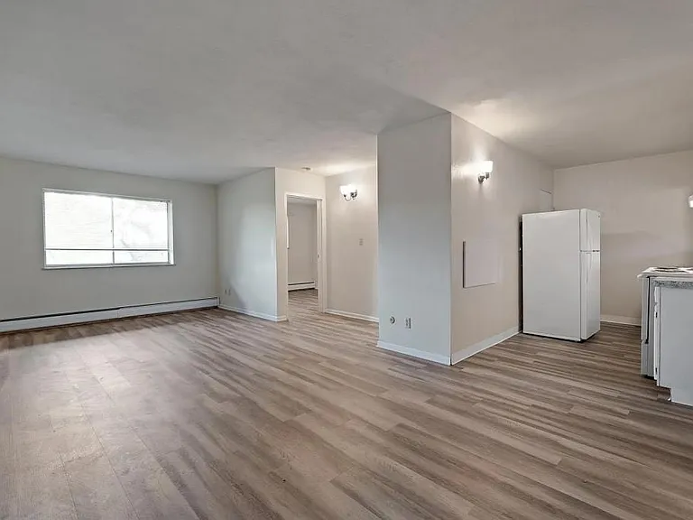 515 Riverview Dr #204 — Photo 11