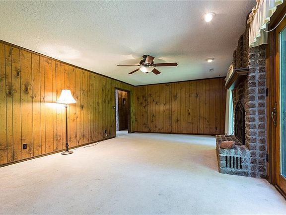 5th image of 200 N Dogwood St