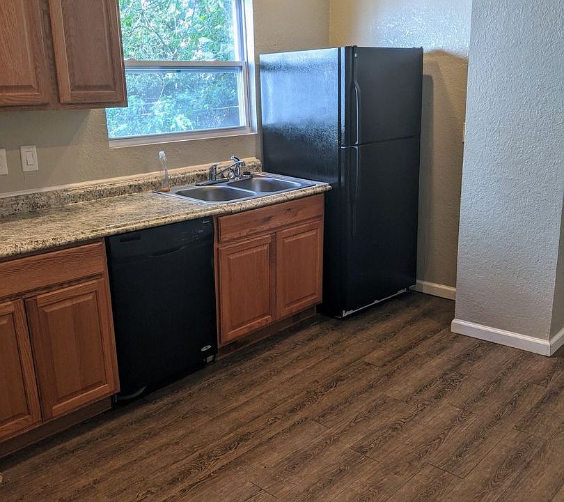 1st image of 1727 Prentis Ave #1