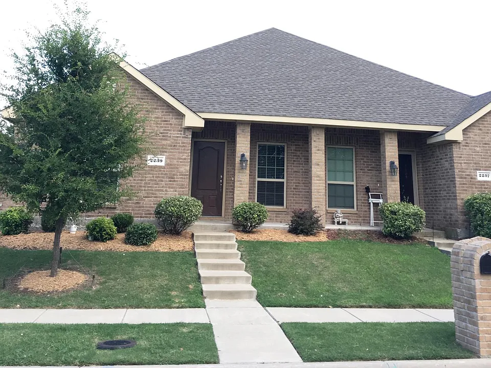2239 Colby Ln