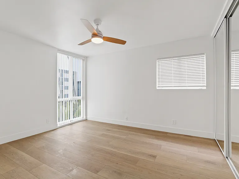 401 Washington — Photo 17