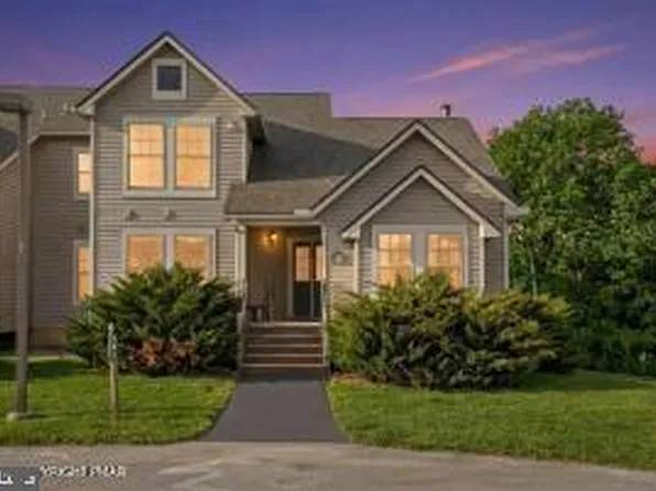 207 Sycamore Ct, Tannersville, PA 18372