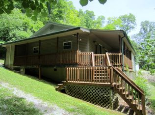 1098 Roughshod Hollow Rd, Byrdstown, TN 38549