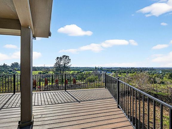 4th image of 235 Grimont Rd