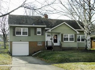 2108 Springfield Center Rd, Akron, OH 44312