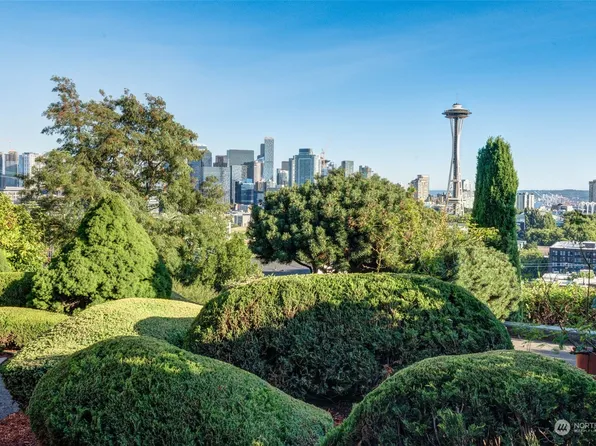 216 Ward Street, Seattle, WA 98109