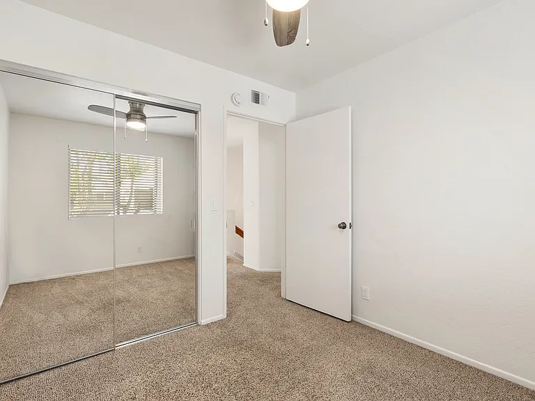 18 Meadowood — Photo 22