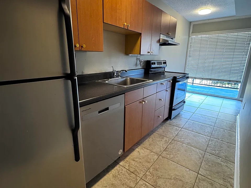 2587 County Road 66 Rhodes Cir S