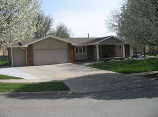 7101 Eagle Dr, Lincoln, NE 68507