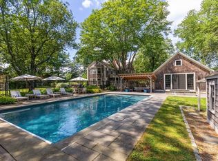 29 Pleasant St, Hingham, MA 02043