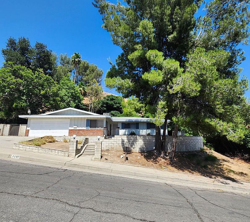 1st image of 3281 Grande Vista Dr