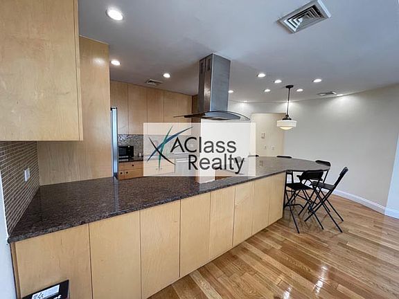 2nd image of 32-50 36th St #2G