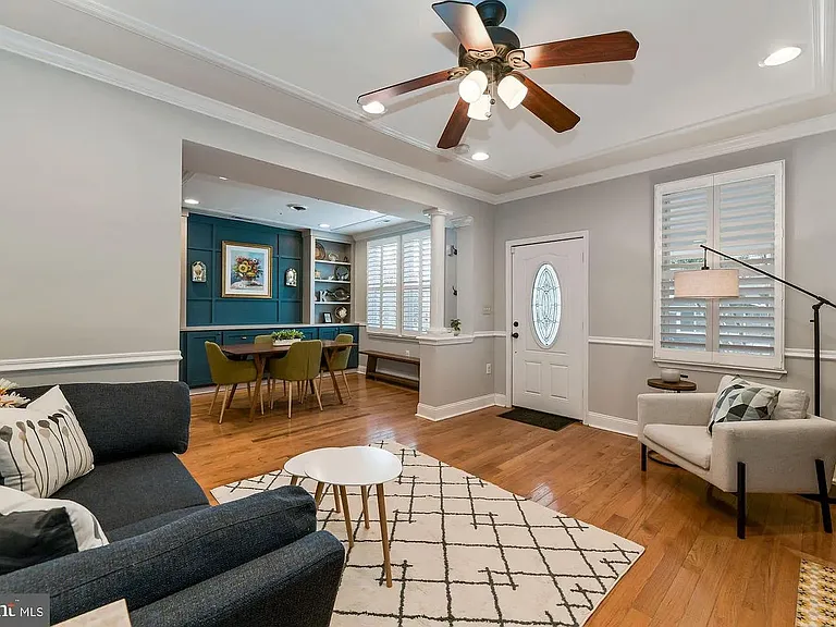 2219 Kearny St NE — Photo 5