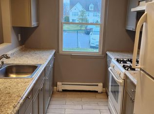 32 Palmer Ave, Middletown, NY 10940