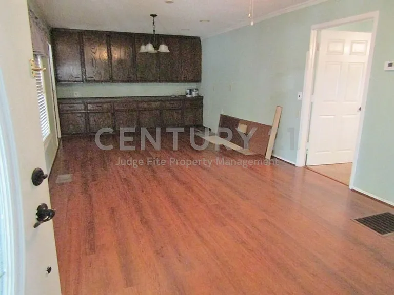 1117 Woodland Trl — Photo 6