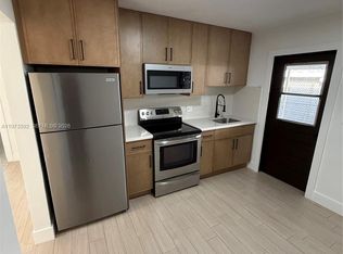11063 SW 5th St #1, Miami, FL 33174