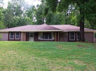 606 Briarfield Rd, Vicksburg, MS 39180