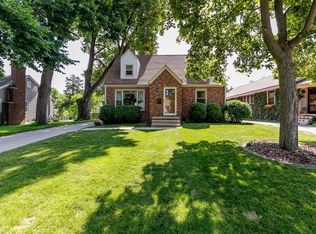 2417 37th St, Des Moines, IA 50310