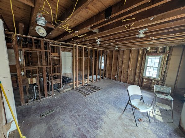 256 Roosevelt Dr, Seymour, CT 06483