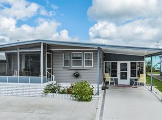 37821 Barcelona Ave, Zephyrhills, FL 33541