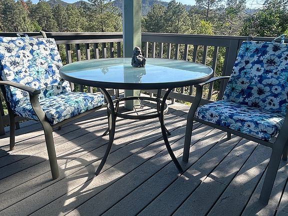 5th image of 943 W Lookout Rd