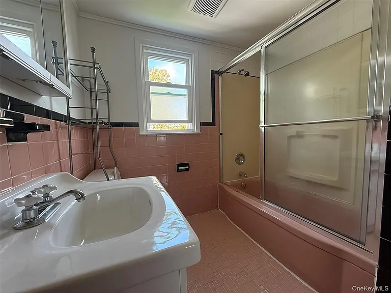 31 Lenox Ave — Photo 9