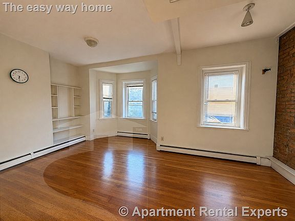 4th image of 47 Florence St #3