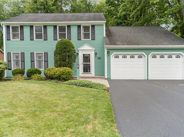 8815 Wandering Way, Baldwinsville, NY 13027