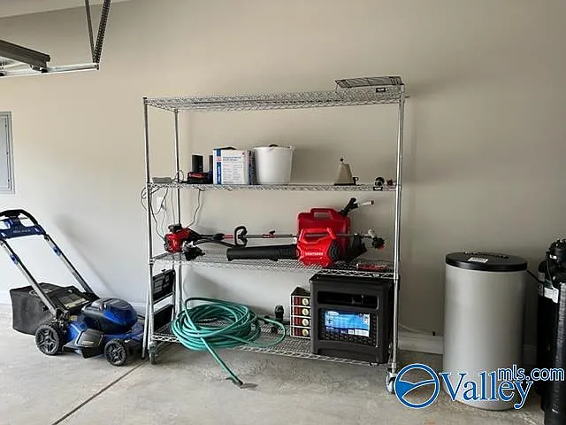 136 Gardencove Cir — Photo 43
