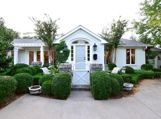 301 Lakeshore Dr, Lexington, KY 40502