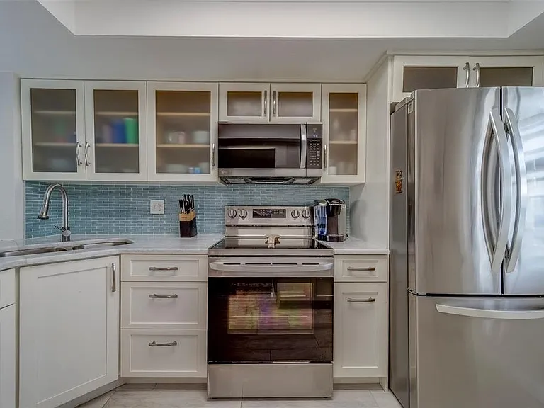 11650 Capri Cir S #105 — Photo 11