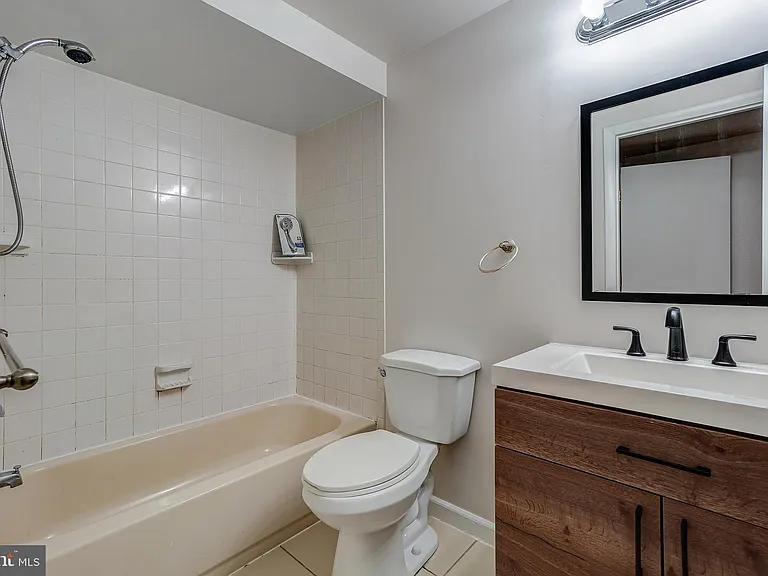 2708 Shanandale Dr — Photo 40