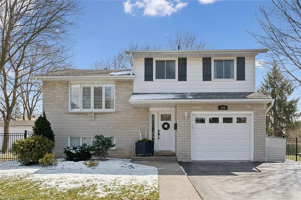 306 Daleside Pl photo 1