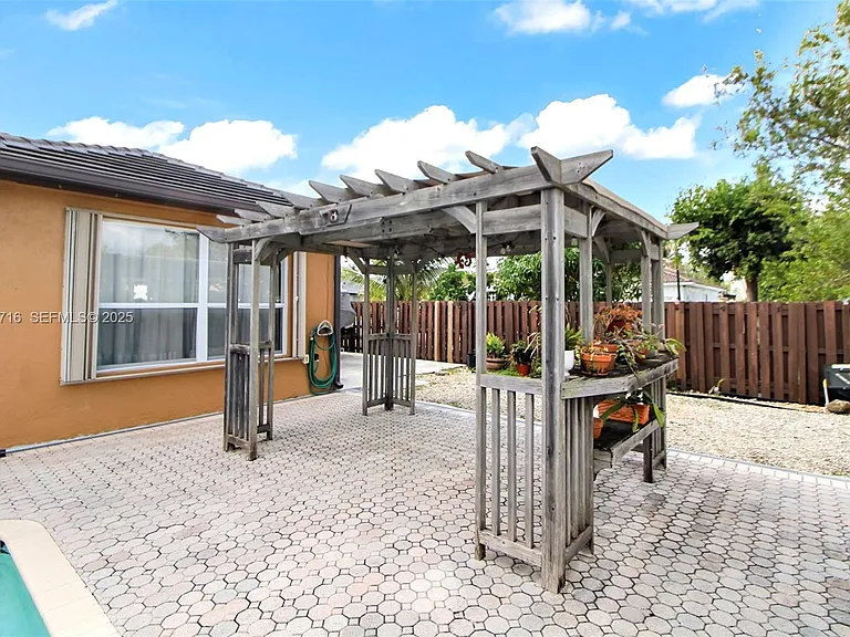 15875 SW 149th Ln — Photo 18