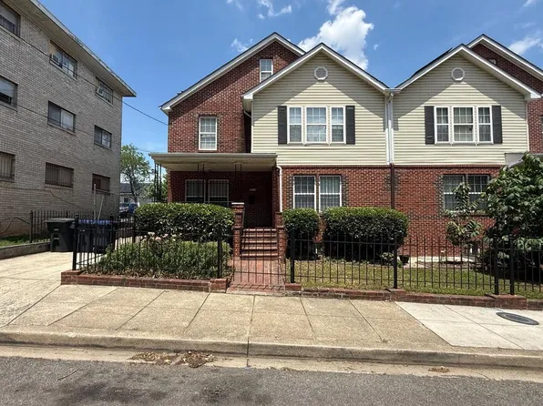 5212 Astor Pl SE, Washington, DC 20019
