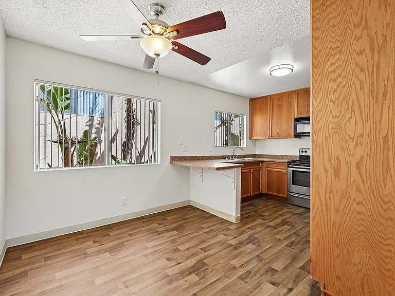 The Carlton Ridge Apartments — Photo 57