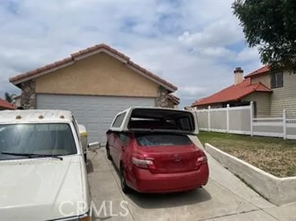 7254 Stoney Creek Dr, Highland, CA 92346