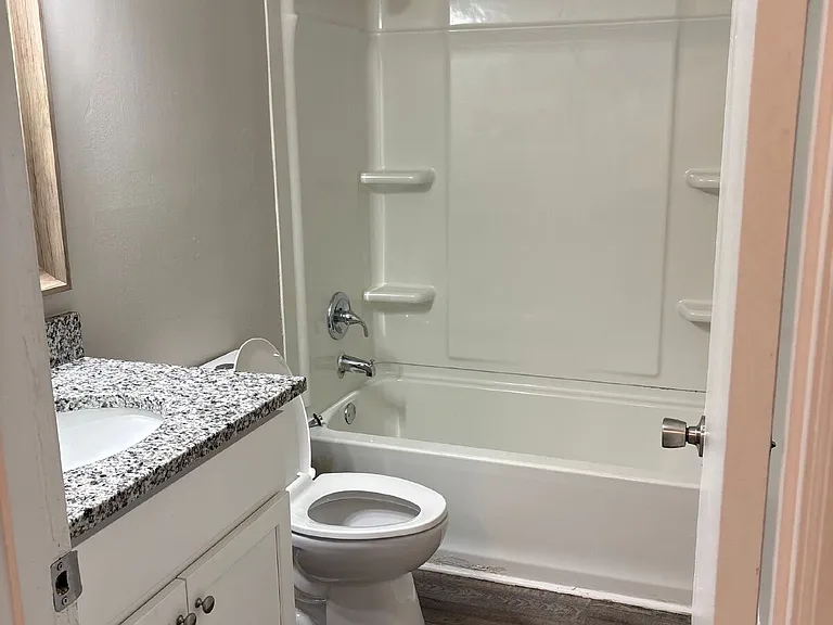 128 S Cedar Ln #2 — Photo 40