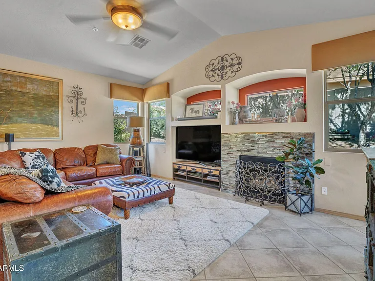 10655 E Acacia Dr — Photo 21