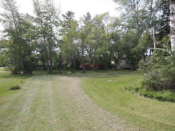 5th image of 272 Paquin St