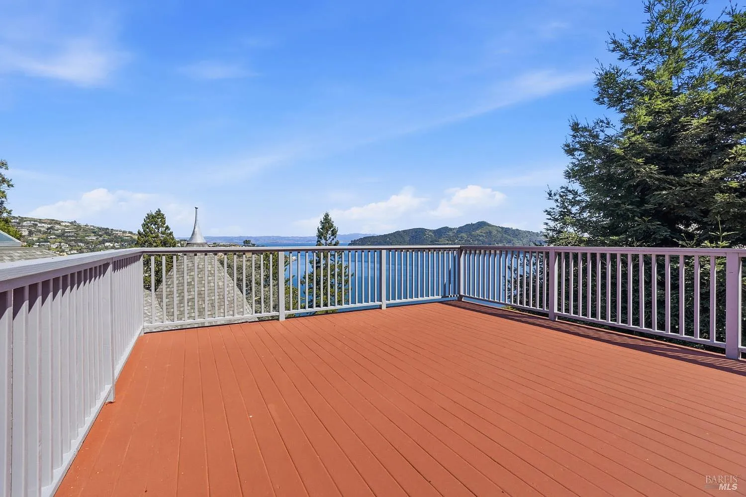 2 bed, 2.0 bath, 1087 sqft, $6,500 — Photo 2