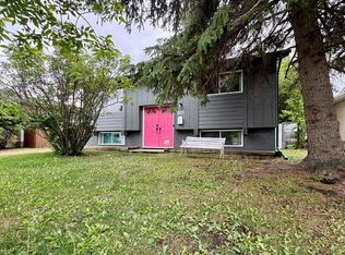 9631 N 85th Ave, Grande Prairie, AB T8V 3K4
