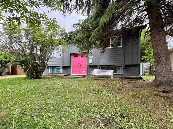 9631 N 85th Ave, Grande Prairie, AB T8V 3K4