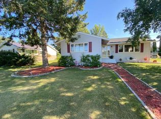 1921 23rd Ave, Menominee, MI 49858